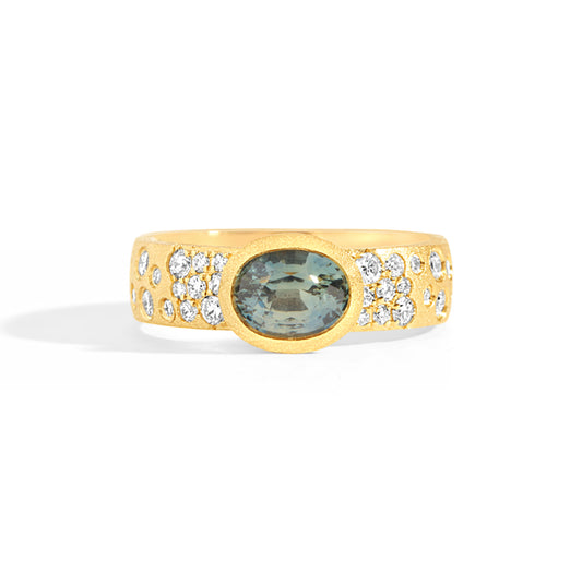 Oval Green Sapphire & Diamond Confetti ring