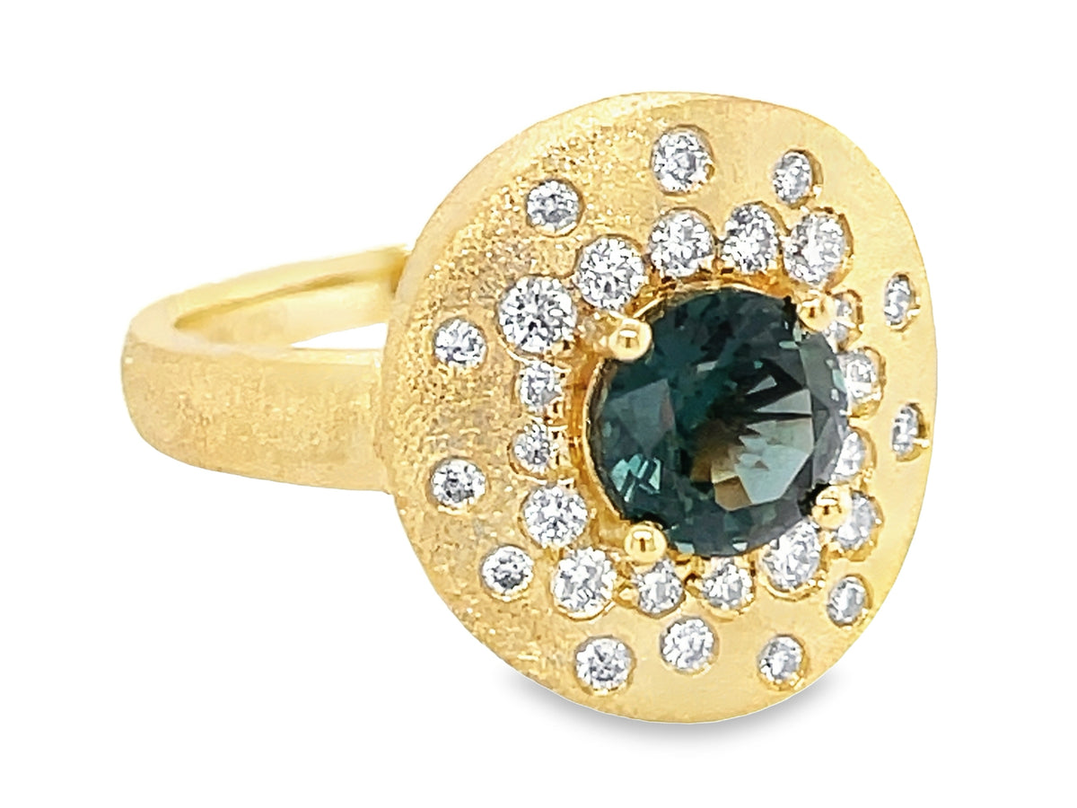 NATURAL NO HEAT GREEN SAPPHIRE ROUND & DIAMOND CONFETTI SHIELD RING, SATIN FINISH