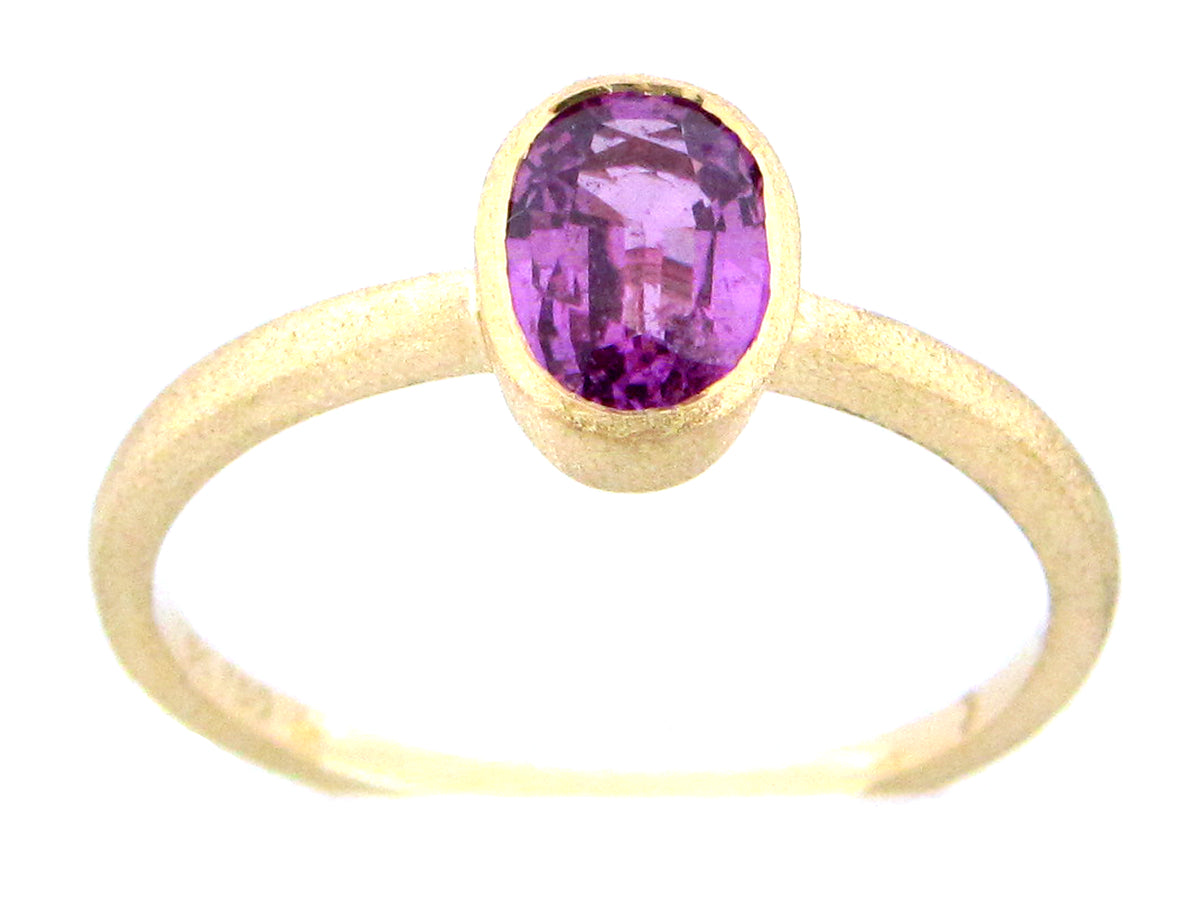Purple Sapphire Oval Ring, Bezel Satin Finish, 18ky (H)