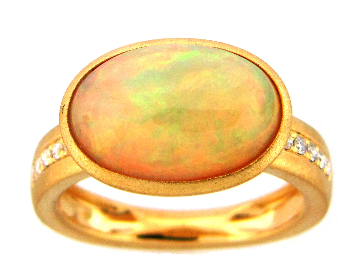 OPAL & DIAMOND RING, 18KY (O)