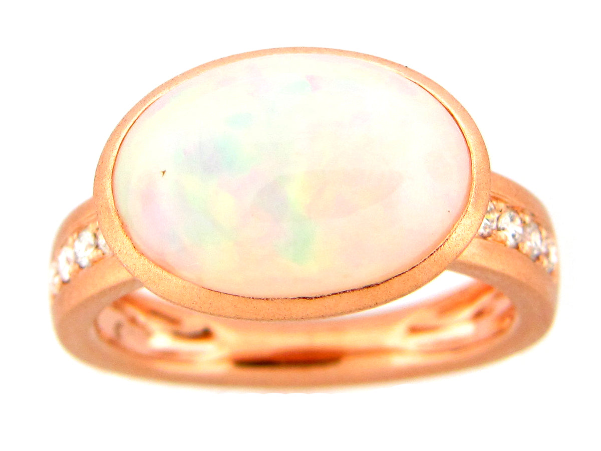 OPAL BEZEL & DIAMOND RING