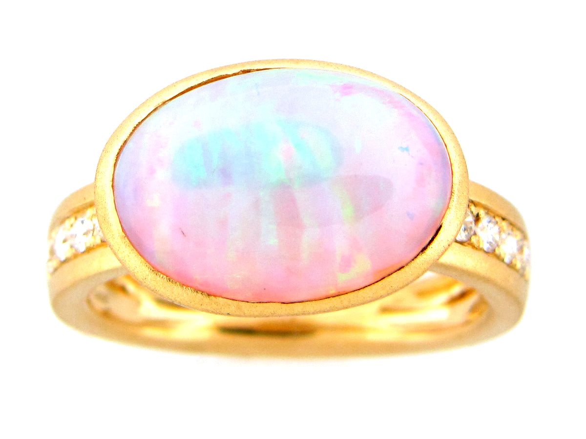OPAL BEZEL & DIAMOND RING