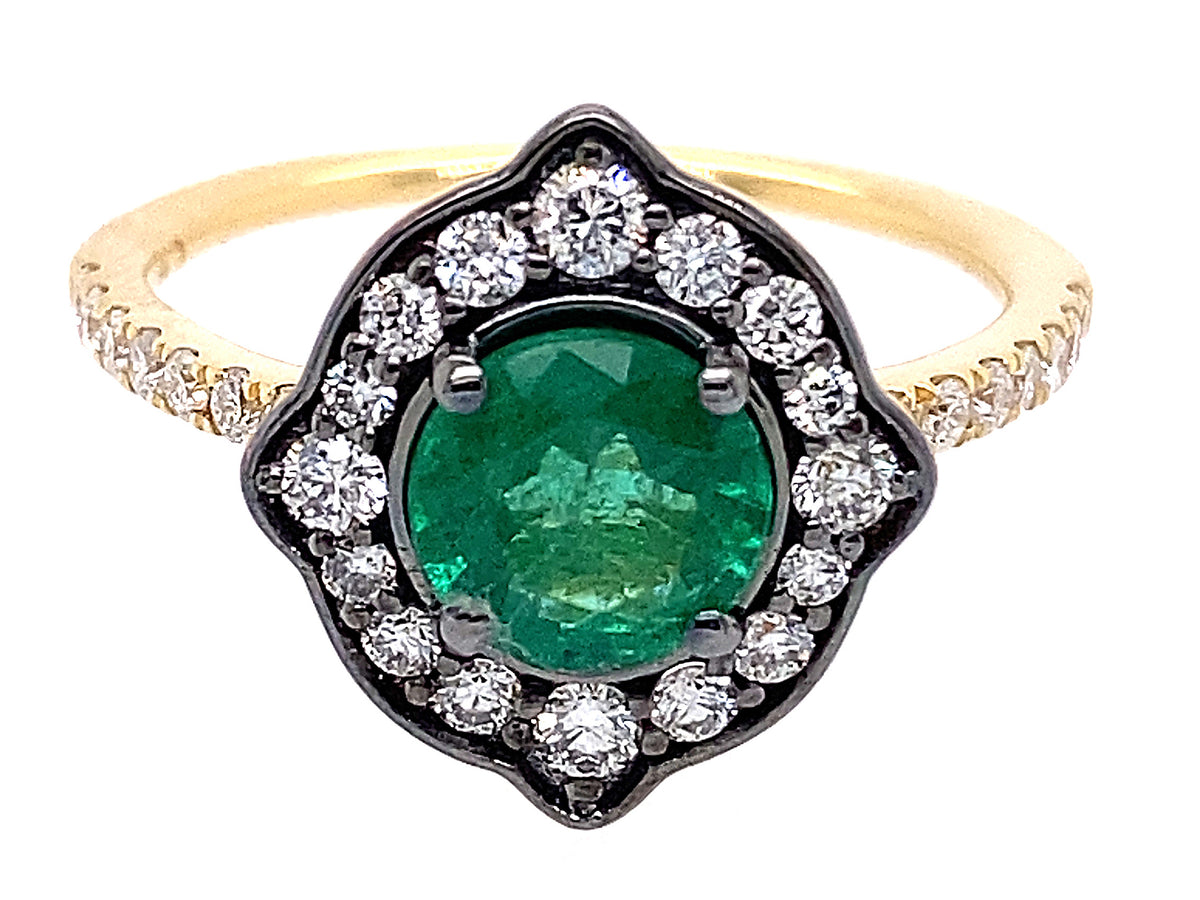 EMERALD & DIAMOND RING