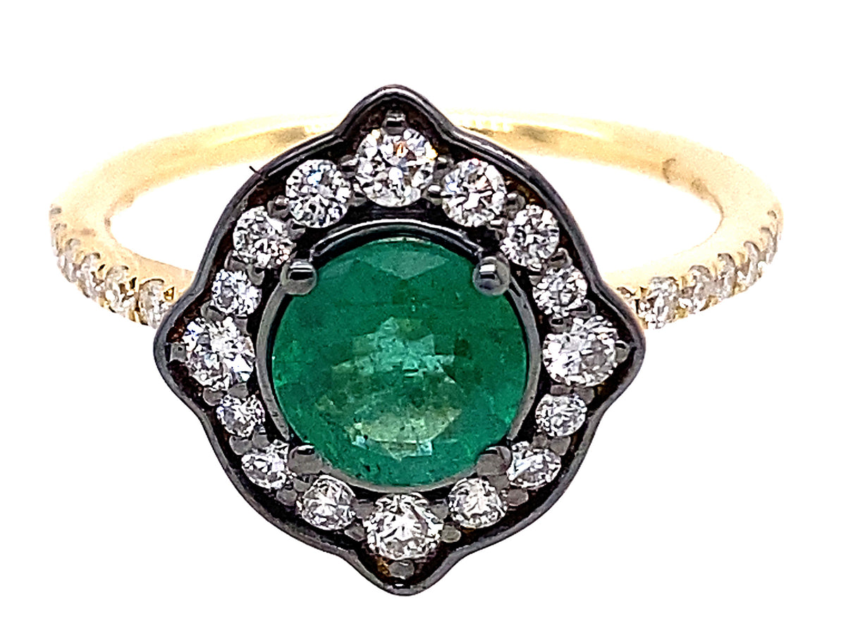 EMERALD & DIAMOND RING