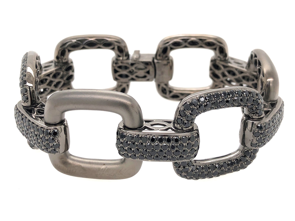 BLACK SPINEL CUSHION LINK BRACELET, BLACK FINISH