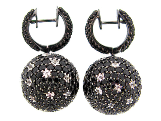 BLACK SPINEL & WHITE SAPPHIRE EARRING, BLACK FINISH, SILVER (N/E)