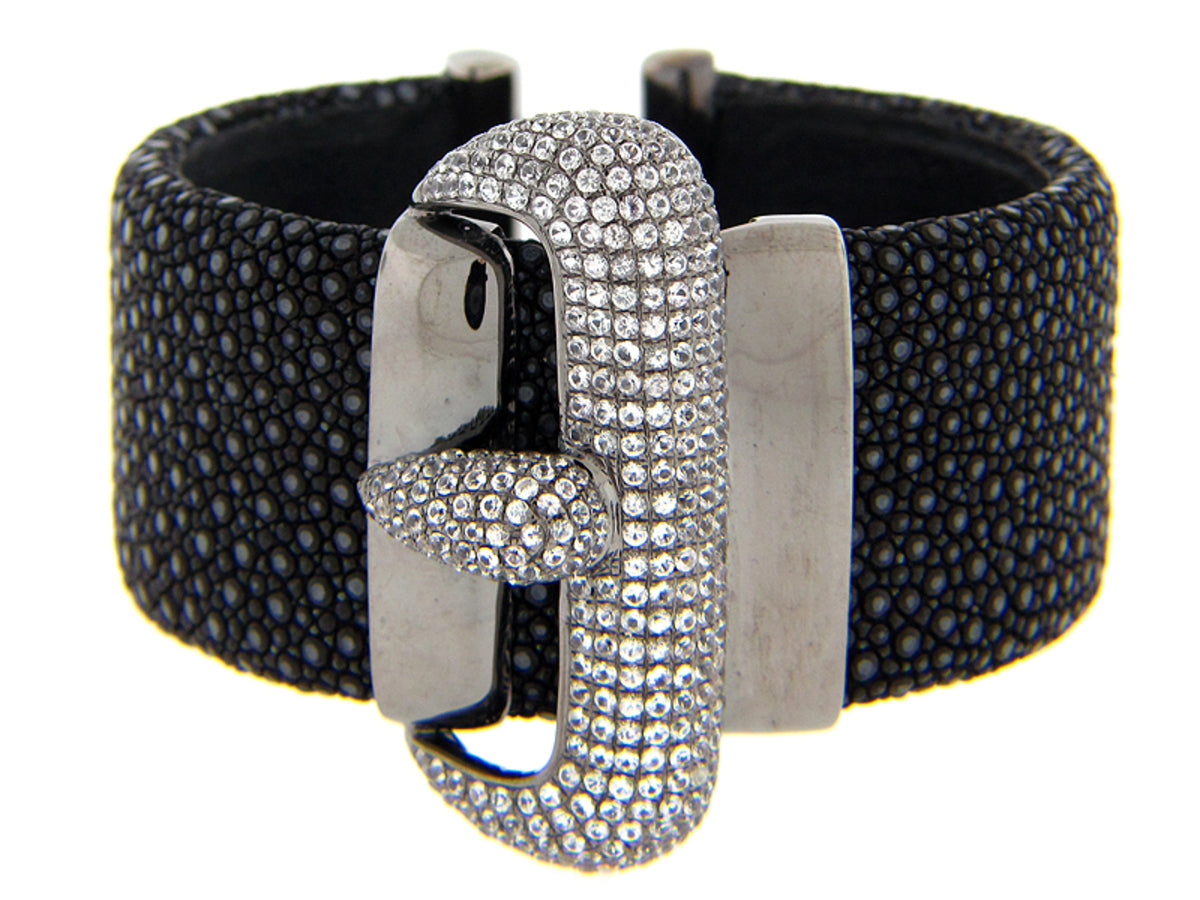 WHITE SAPPHIRE BLACK STINGRAY BANGLE, BLACK FINISH, SILVER (E)