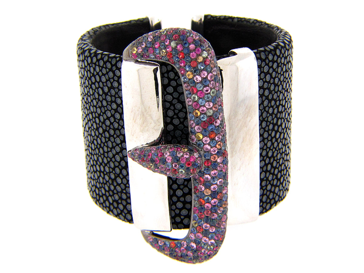 RAINBOW SAPPHIRE BLACK STINGRAY BANGLE, SILVER (E/U)