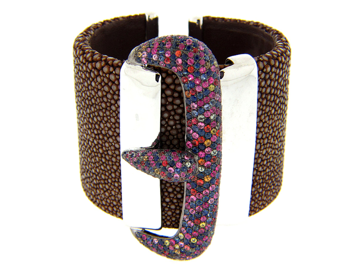 RAINBOW SAPPHIRE BROWN STINGRAY BANGLE, SILVER (E/U)